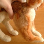羊毛フェルト猫の足